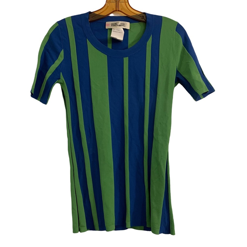 DIANE VON FURSTENBERG Vertical Stripe Round Neck Short Sleeve Top